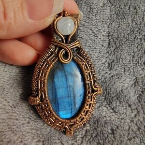 Blue Flash Labradorite and Moonstone Wire Wrap Pendant
